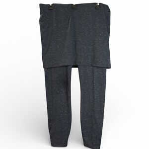 Cabi Black and white heathered Skirted MLeggings. EC size medium